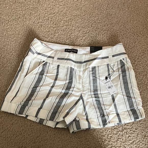 Express Women's White and Gray Striped Bermudas - Picture 1 of 5